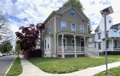 86 Duer St, North Plainfield, NJ 07060