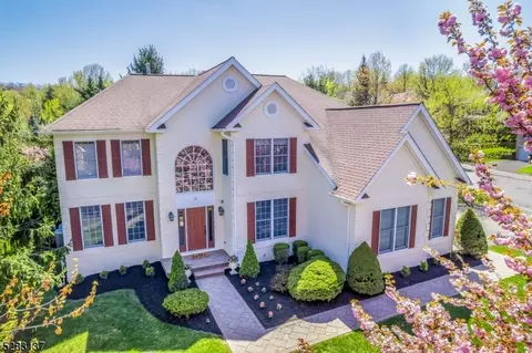 2 Watchung Dr, Bernards, NJ 07920