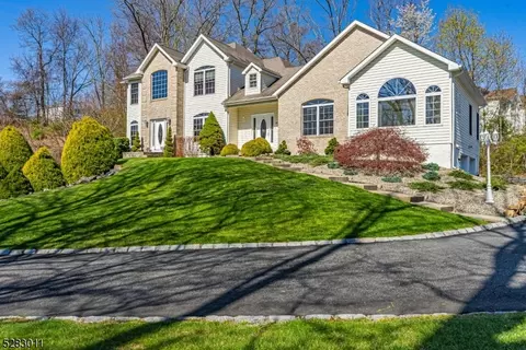 11 W Shawnee Trl, Wharton, NJ 07885