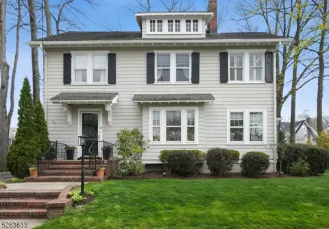 6 Osborne Ter, Maplewood, NJ 07040