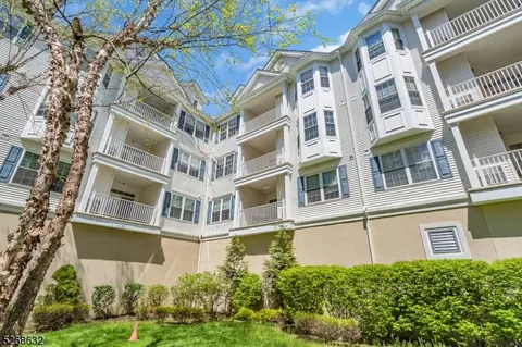 175 Rochelle Ave UNIT 316, Rochelle Park, NJ 07662