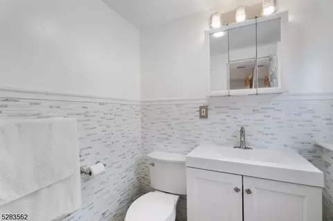 23 Grace St, Dover, NJ 07801 photo 17