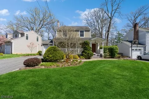 47 Lexington Dr, Livingston, NJ 07039
