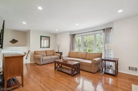 34 Webster Dr, Berkeley Heights, NJ 07922 photo 5