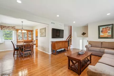 34 Webster Dr, Berkeley Heights, NJ 07922 photo 6