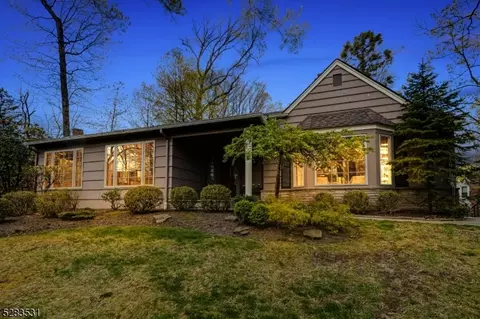 1494 Fox Trl, Mountainside, NJ 07092