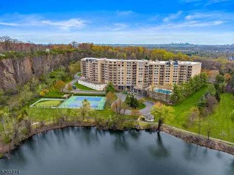 10 Smith Manor Blvd #610, West Orange, NJ 07052