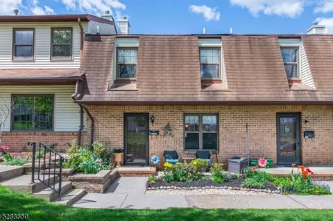 143 Riva Dr, Hackettstown, NJ 07840