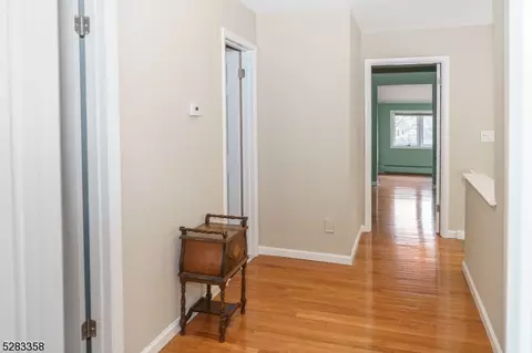 52 Ponds Cir, Wayne, NJ 07470 photo 42
