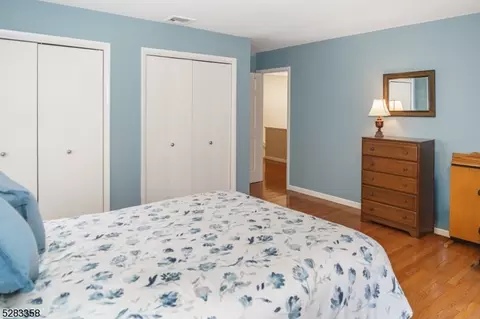 52 Ponds Cir, Wayne, NJ 07470 photo 36