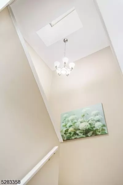 52 Ponds Cir, Wayne, NJ 07470 photo 29