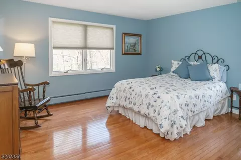 52 Ponds Cir, Wayne, NJ 07470 photo 35