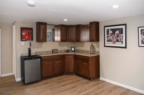 52 Ponds Cir, Wayne, NJ 07470 photo 48
