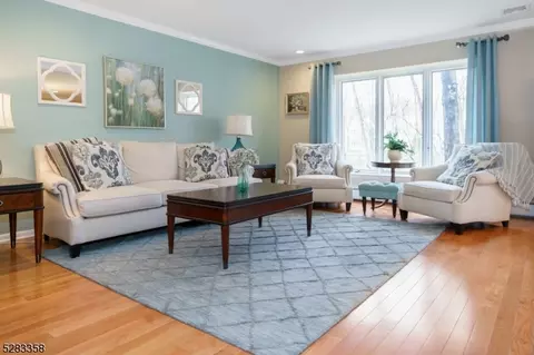 52 Ponds Cir, Wayne, NJ 07470 photo 24