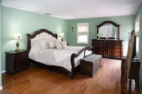 52 Ponds Cir, Wayne, NJ 07470 photo 34