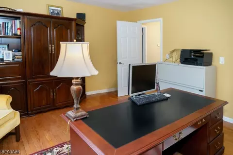 52 Ponds Cir, Wayne, NJ 07470 photo 38