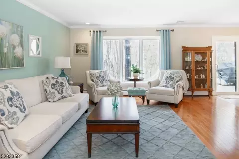 52 Ponds Cir, Wayne, NJ 07470 photo 25