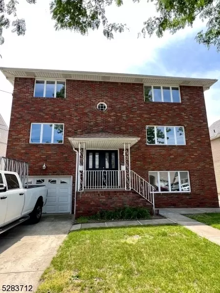 52 Liberty St, Lodi, NJ 07644