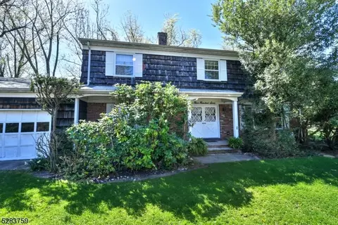 960 Ewing Ave, Franklin Lakes, NJ 07417