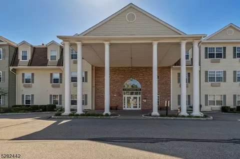 1113 Richmond Rd #113, West Milford, NJ 07480