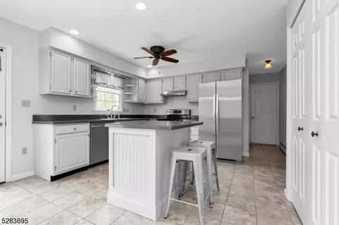 3 Shakespeare Rd, Hackettstown, NJ 07840 photo 10