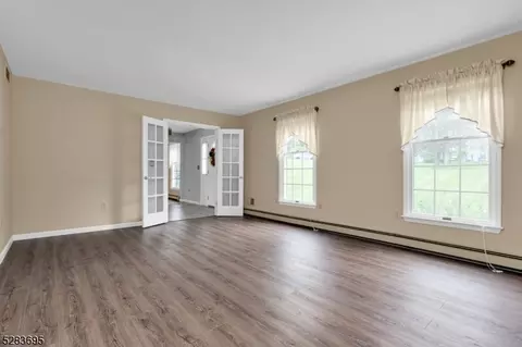 3 Shakespeare Rd, Hackettstown, NJ 07840 photo 4