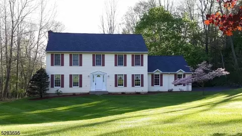3 Shakespeare Rd, Hackettstown, NJ 07840