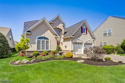 14 Sanibel Ln, Hamilton Twp, NJ 08691