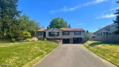 34 Culver St, Franklin Twp, NJ 08873