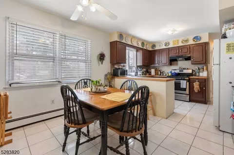 11 Gorge Dr, Wanaque Boro, NJ 07420 photo 8