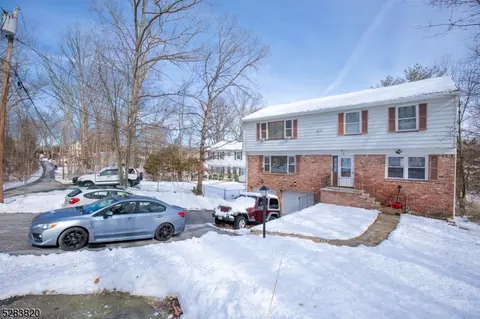 11 Gorge Dr, Wanaque Boro, NJ 07420 photo 2