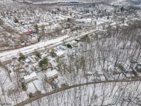 11 Gorge Dr, Wanaque Boro, NJ 07420 photo 36