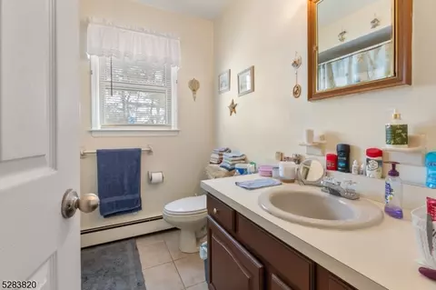 11 Gorge Dr, Wanaque Boro, NJ 07420 photo 24