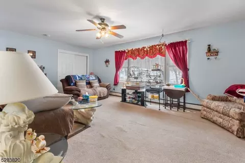 11 Gorge Dr, Wanaque Boro, NJ 07420 photo 18
