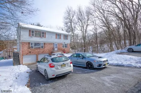 11 Gorge Dr, Wanaque Boro, NJ 07420 photo 3