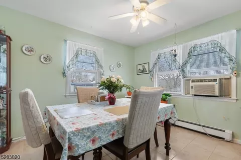 11 Gorge Dr, Wanaque Boro, NJ 07420 photo 20