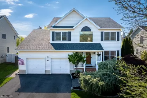 10 Runyon St, Hillsborough, NJ 08844