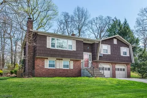 688 Reba Rd, Mount Arlington Boro, NJ 07856