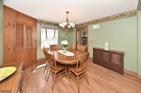 Dining - 377 Kenwood Rd, Paramus, NJ 07652 photo 2 of 4