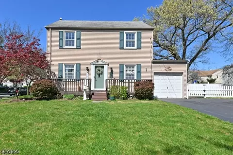 377 Kenwood Rd, Paramus, NJ 07652