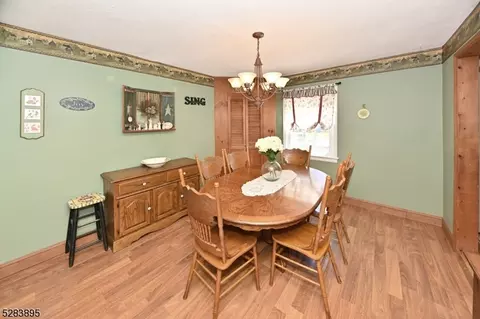 Dining - 377 Kenwood Rd, Paramus, NJ 07652 photo 3 of 4