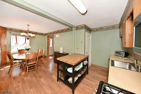 Dining - 377 Kenwood Rd, Paramus, NJ 07652 photo 4 of 4