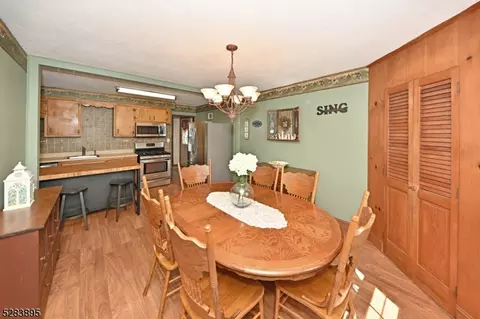 Dining - 377 Kenwood Rd, Paramus, NJ 07652 photo 1 of 4