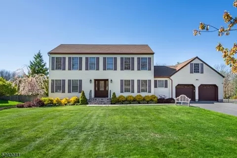 50 Cottage Ln, Sparta, NJ 07871