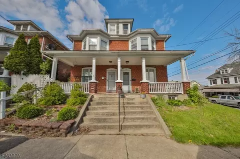 18 Raymond St, Phillipsburg, NJ 08865
