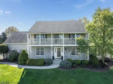 4 Fenwick Ct, Flemington, NJ 08822
