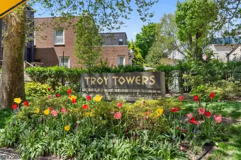 380 Mountain Rd UNIT 315, Union City, NJ 07087