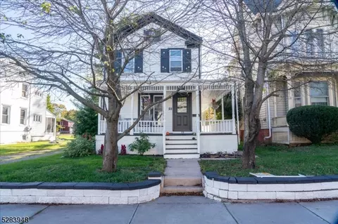 23 E Main St, Flemington, NJ 08822