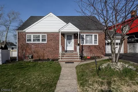 581 Fern Ave, Lyndhurst, NJ 07071