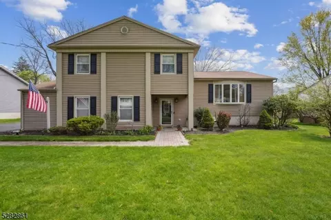 5 Christine Dr, Morris Plains, NJ 07950